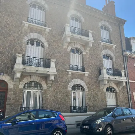 F4 Cosy Centre Moulins (Allier)