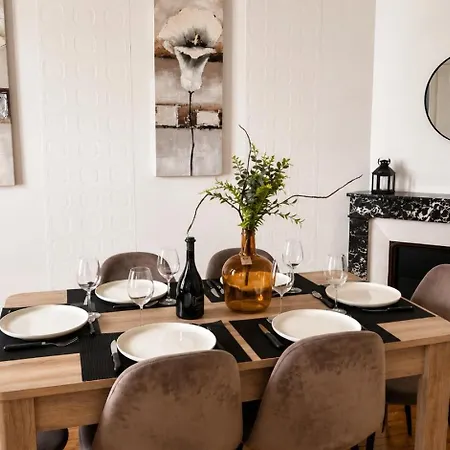 Апартаменты F4 Cosy Centre - 3 Lits Doubles -ideal Famille & Sejour Pro Мулен